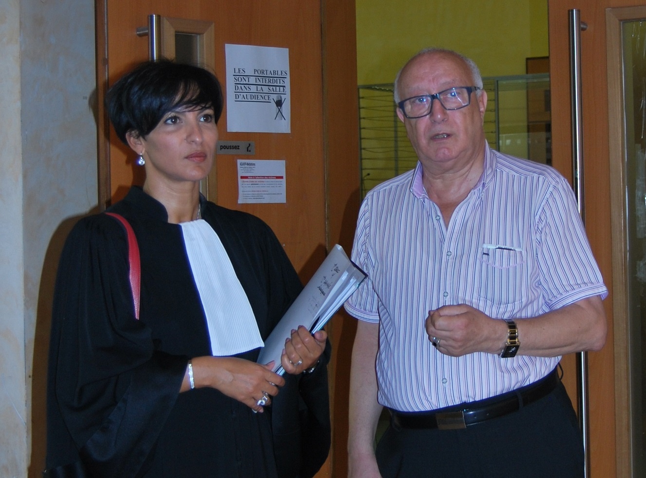 Abdallah Zekri avec Maître Khadija Aoudia, ce mardi au tribunal correctionnel de Nîmes. AP